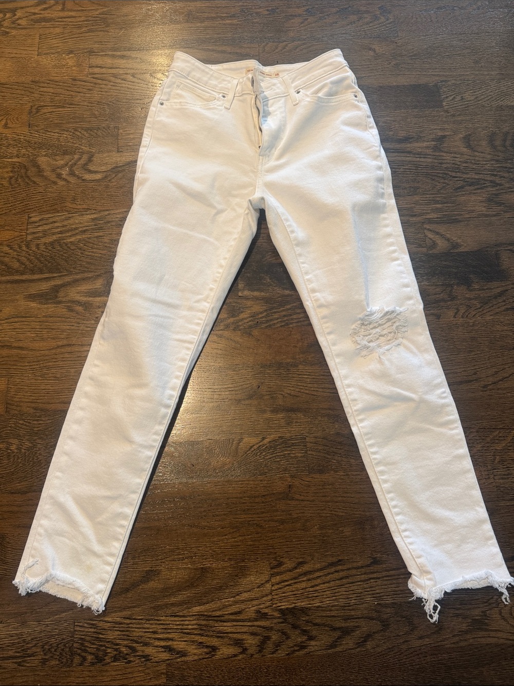 Levi’s Women’s White Distressed Slim Jeans